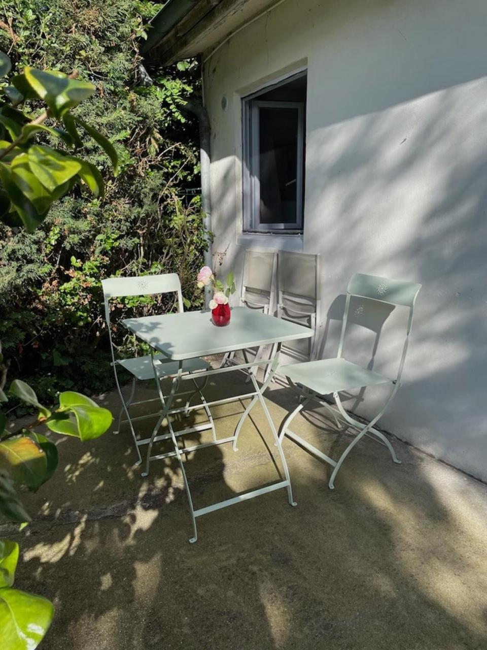 Maisonnette Dans Jardin Partage Bois-Colombes Exterior foto